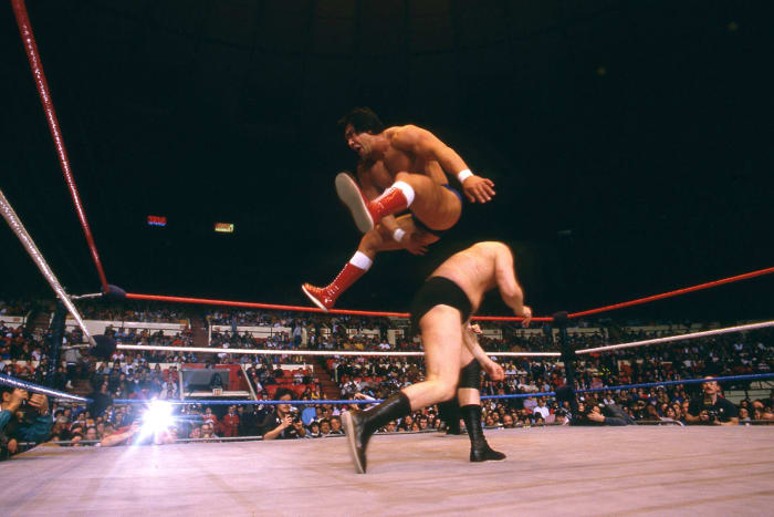 Ricky-The-Dragon-Steamboat-080061675.jpg