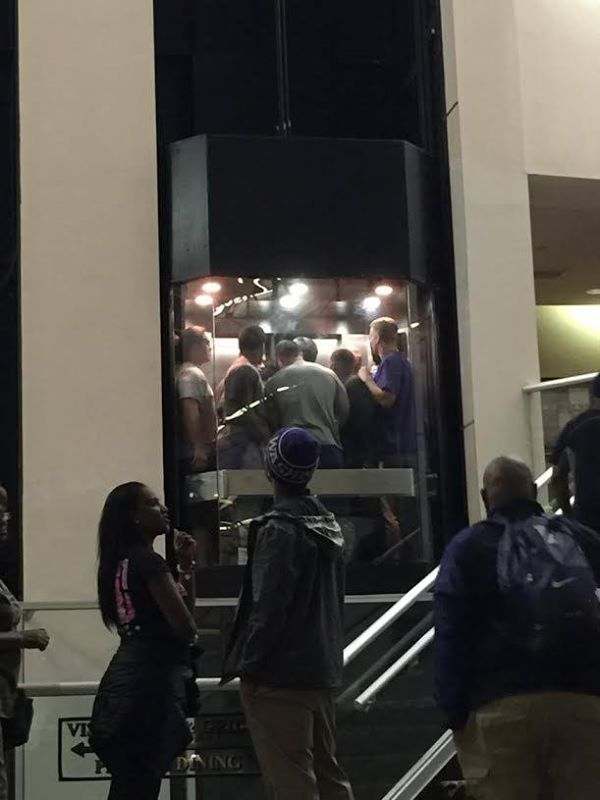 Washington football players get stuck in elevator in Arizona Sports Illustrated