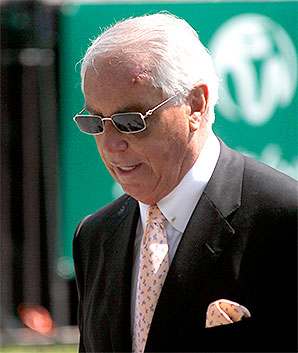 Trainer D. Wayne Lukas looks to move Breeders' Cup records further from