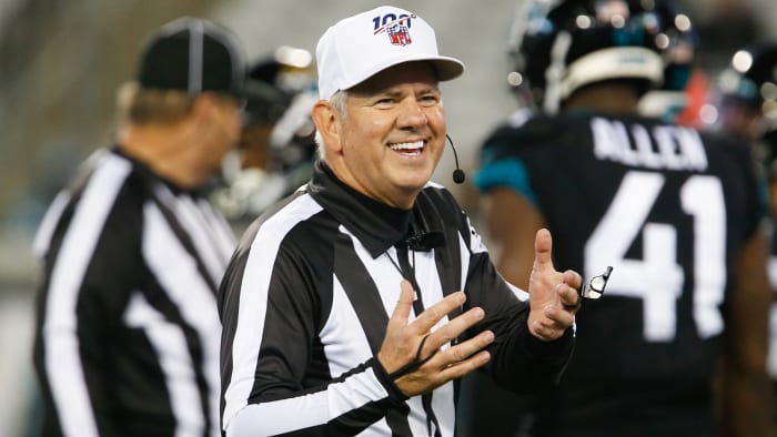 Super Bowl Refs: Bill Vinovich heads Super Bowl LIV Officiating Crew ...