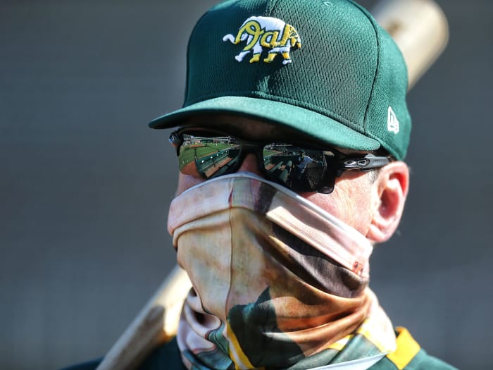 Athletics manager Bob Melvin wearing a mask