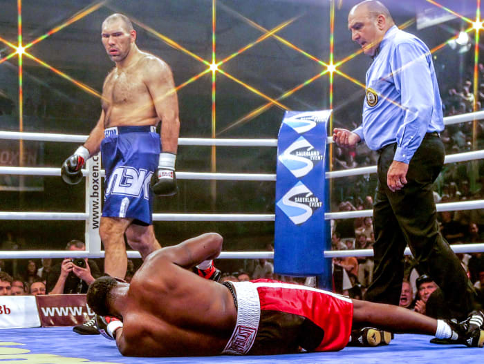 Etienne-Valuev, months before the Black Rhino was locked up, ended in a third-round KO. 