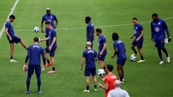 USMNT trains before a World Cup qualifier
