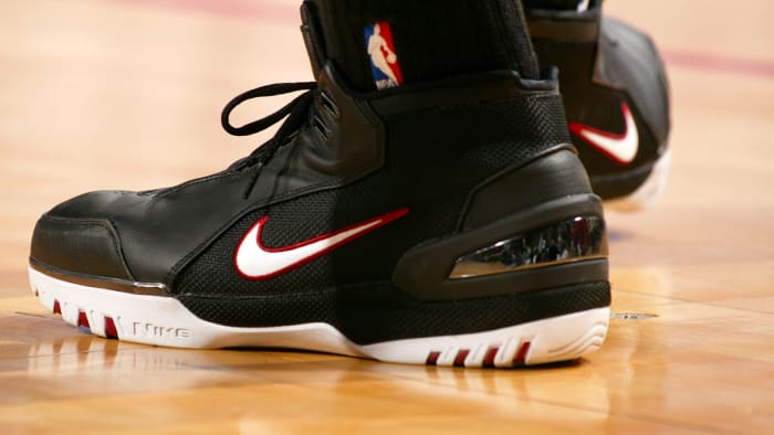 LeBron James first signature sneaker