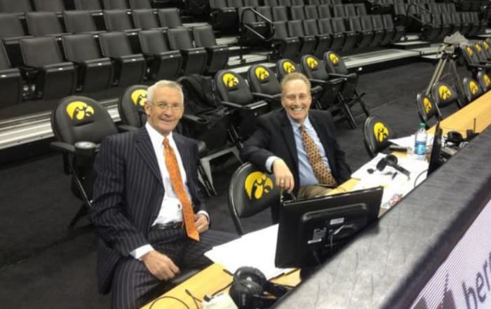 Mac McCausland Passes Away Sports Illustrated Iowa Hawkeyes News