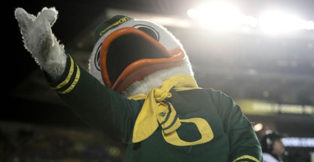 The Pac-12 is a sinking ship, and Oregon might want to get out next