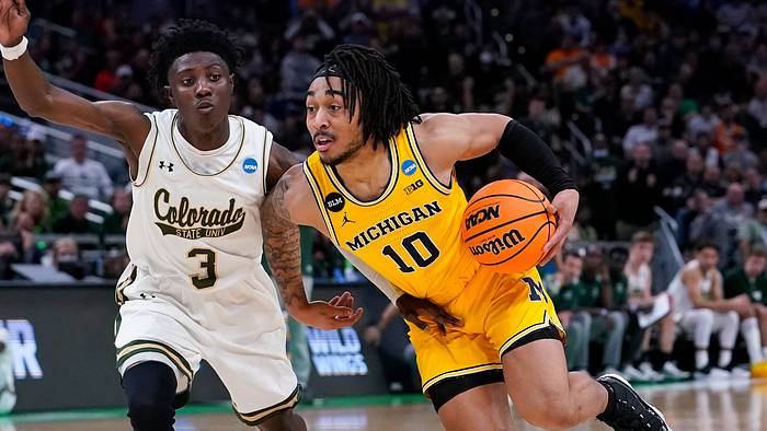 Michigan’s Frankie Collins dribbles vs. Colorado State