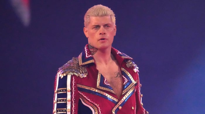 Cody Rhodes entra al ring durante WrestleMania