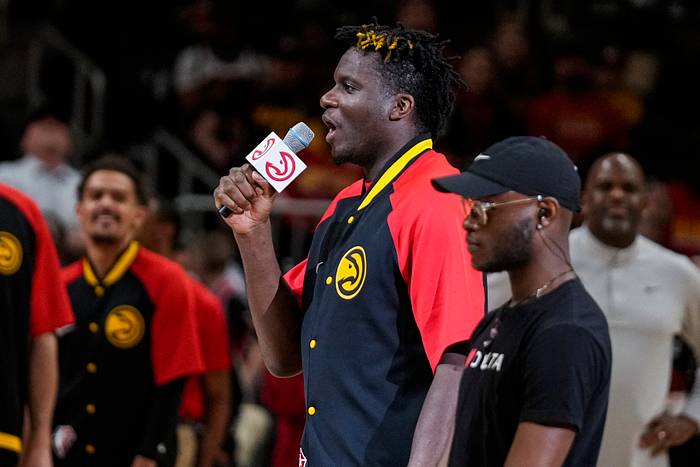 Hawks State Farm Raise Over 100K For Good Neighbor Giveback 