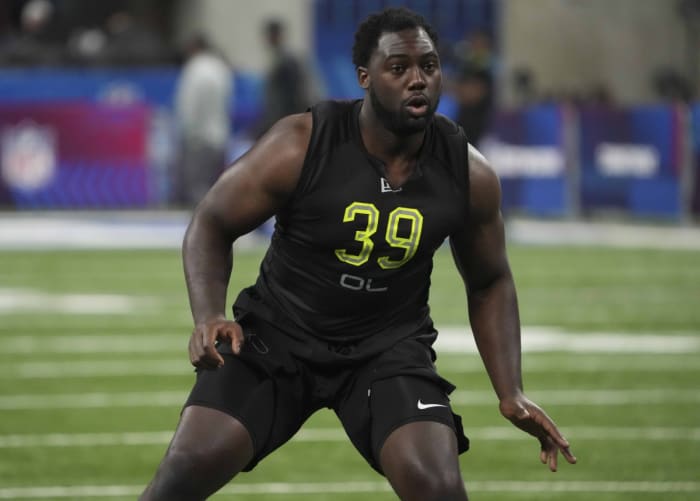 Ohio State offensive lineman Nick Petit-Frere (OL39) goes through drills during the 2022 NFL Scouting Combine. Mandatory Credit: Kirby Lee-USA TODAY Sports