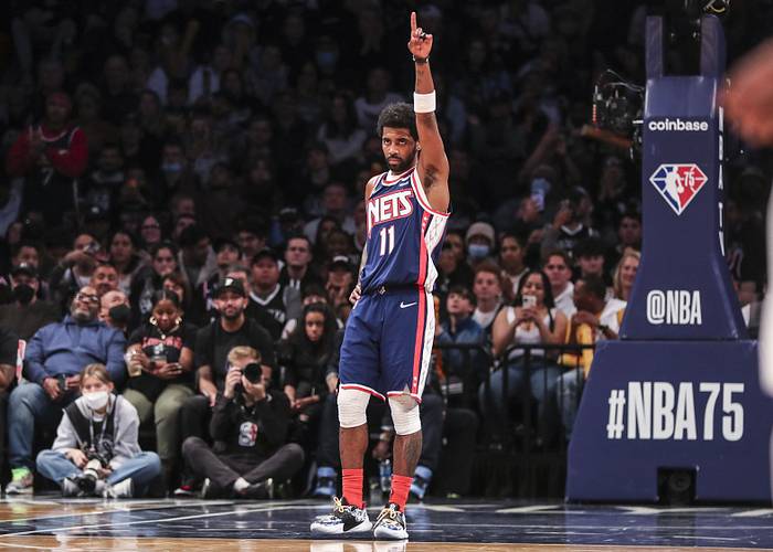 WATCH Kyrie Irving s Buzzer Beater In Cavs Nets Game Fastbreak On