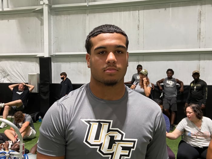 Top Quarterback Recruit Malachi Singleton Unofficailly Visiting the UCF ...