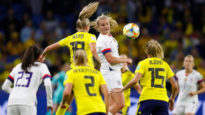Lindsey Horan and the USWNT face Sweden at the 2019 2019 Women's World Cup