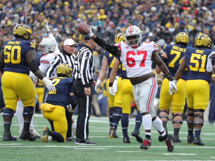 Currently, the Ohio State Buckeyes have a four-game winning streak in Ann Arbor. With a win on Saturday, Ohio State will tie Michigan's streak of nine games from 1901-1909 as the longest in the series. Since 2000, Michigan is 3-17 vs. Ohio State.