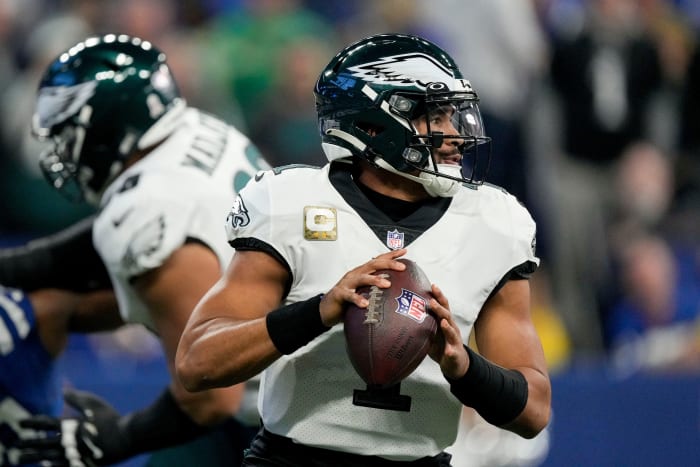 Philadelphia Eagles quarterback Jaylen Hurts (1) looks for an open receiver Sunday, Nov. 20, 2022, during a game against the Philadelphia Eagles at Lucas Oil Stadium in Indianapolis.
