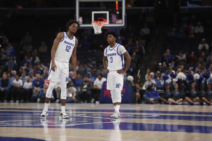 Memphis Tigers forward DeAndre Williams (12) speaks with teammate Kendrick Davis (3) during a game against the ECU Pirates on January 7, 2022 at the Fedex Forum in Memphis.  Memphis Tigers vs. ECU Pirates