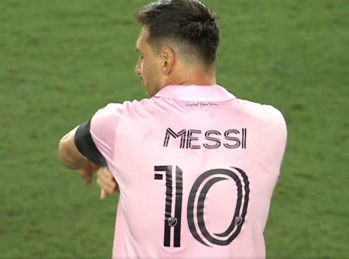Lionel Messi wears captain's armband on Inter Miami debut Futbol on