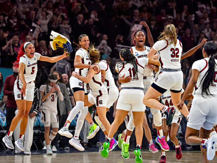 South Carolina’s women’s basketball team celebrates after winning the 2022 championship.
