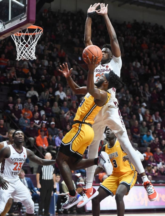 DeJuan Clayton attacks the rim.