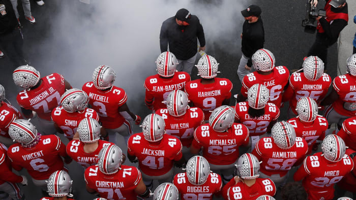 Ohio State football players line up in the tunnel
