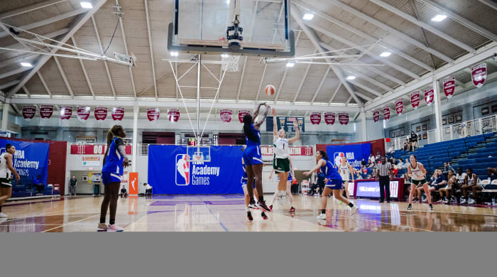 L&rsquo;académie de la NBA accueille le premier camp féminin pour renforcer l&rsquo;exposition à la NCAA et à la WNBA, Medial Conseil
