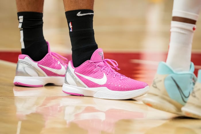 Portland Trail Blazers goalie Josh Hart wears the Nike Kobe 6 Protro 'Think Pink'.