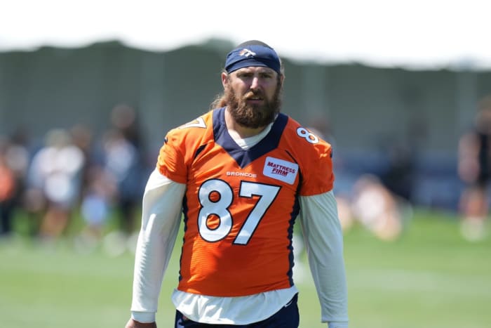 Denver Broncos tight end Eric Tomlinson (87) following training camp at the UCHealth Training Center.