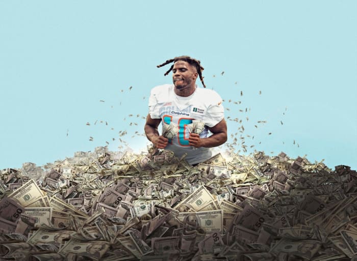 Miami Dolphins receiver Tyreek Hill
