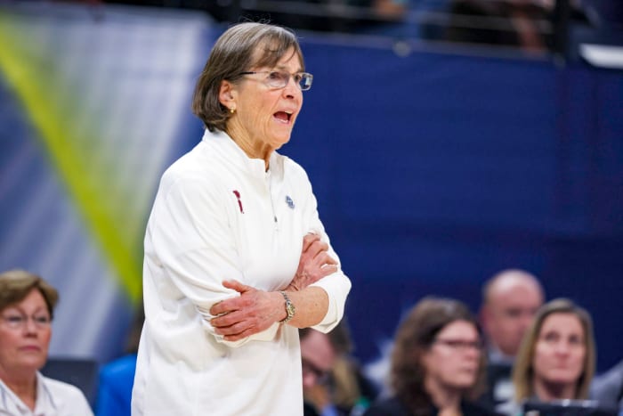 Stanford head coach Tara VanDerveer looks on vs UConn in the Final Four.