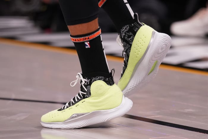 Stephen Curry Debuts Two New Colorways of Signature Shoes - Sports ...