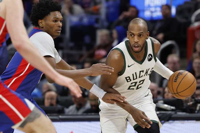 Khris Middleton climbs Bucks' all-time scoring ladder, secures third