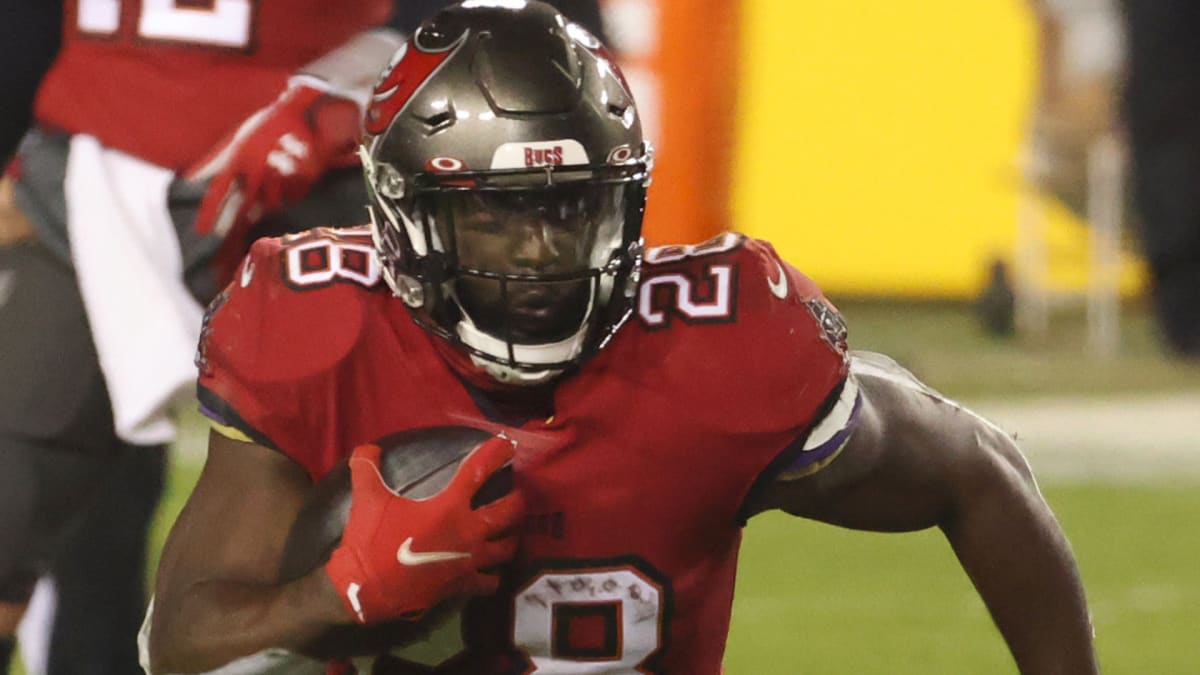 Fantasy Football Training Camp Battles: Running Backs Competing for Touches