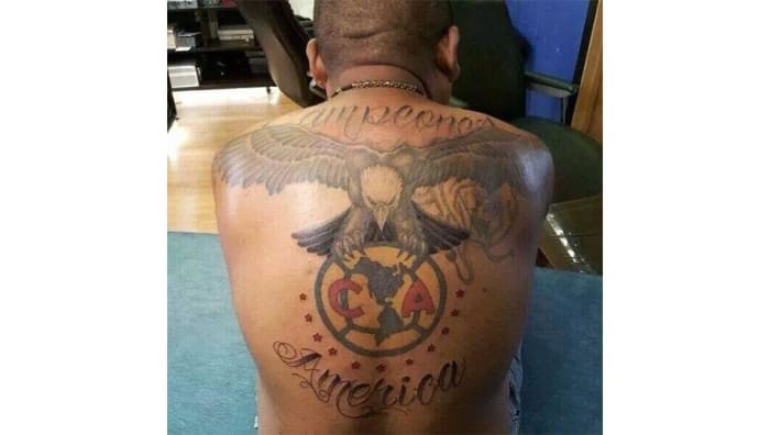 LOCURA | Los tatuajes más exóticos que se han hecho aficionados del