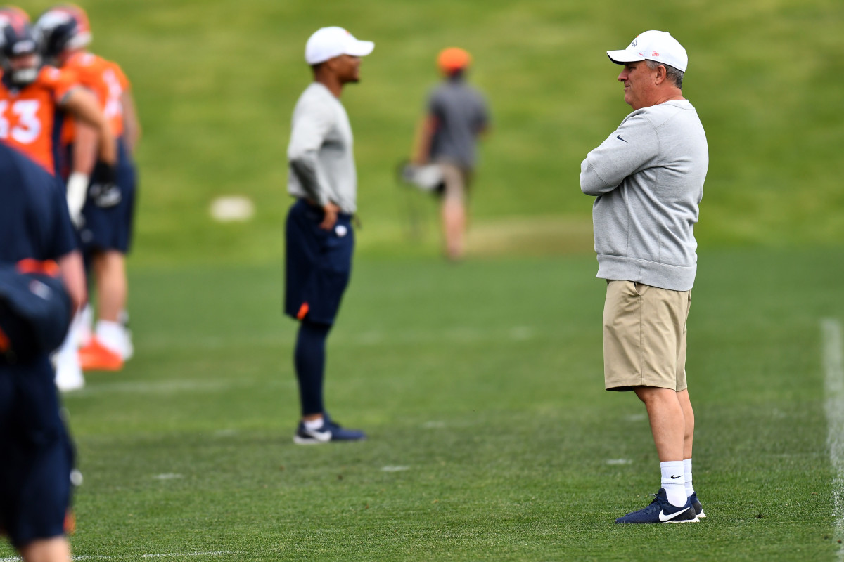 Denver Broncos head coach Vic Fangio looks on during mini camp drills at the Pat Bowlen Fieldhouse at UCHealth Training Center.
