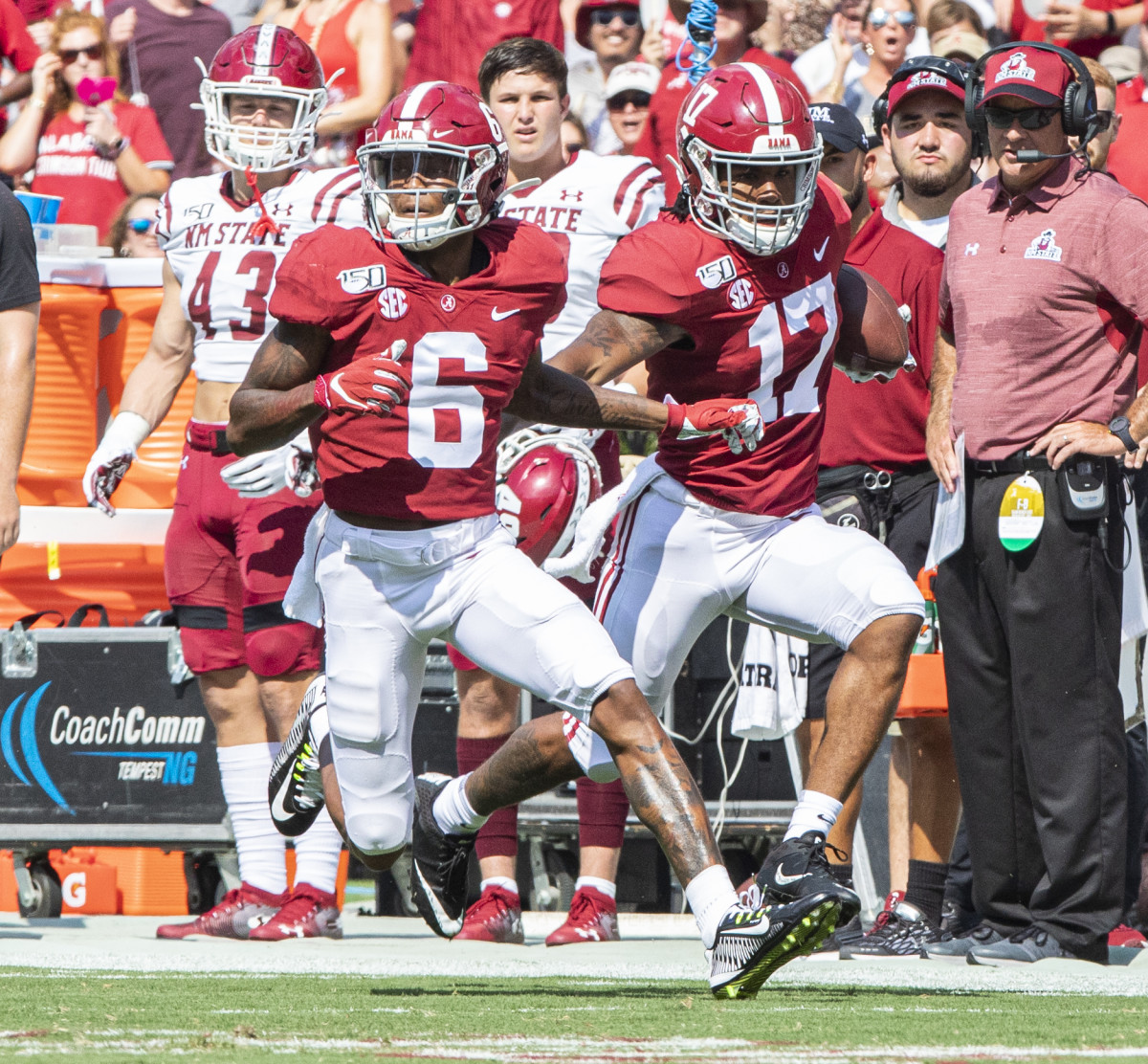 Alabama footballWide Receivers previewJaylen WaddleDeVonta Smith