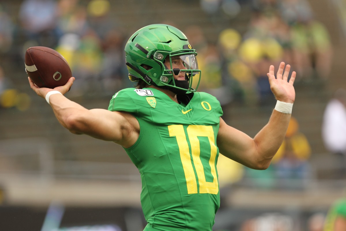 New Stat Shows that Justin Herbert is Among the Most Accurate QBs in the  Nation - Sports Illustrated Oregon Ducks News, Analysis and More