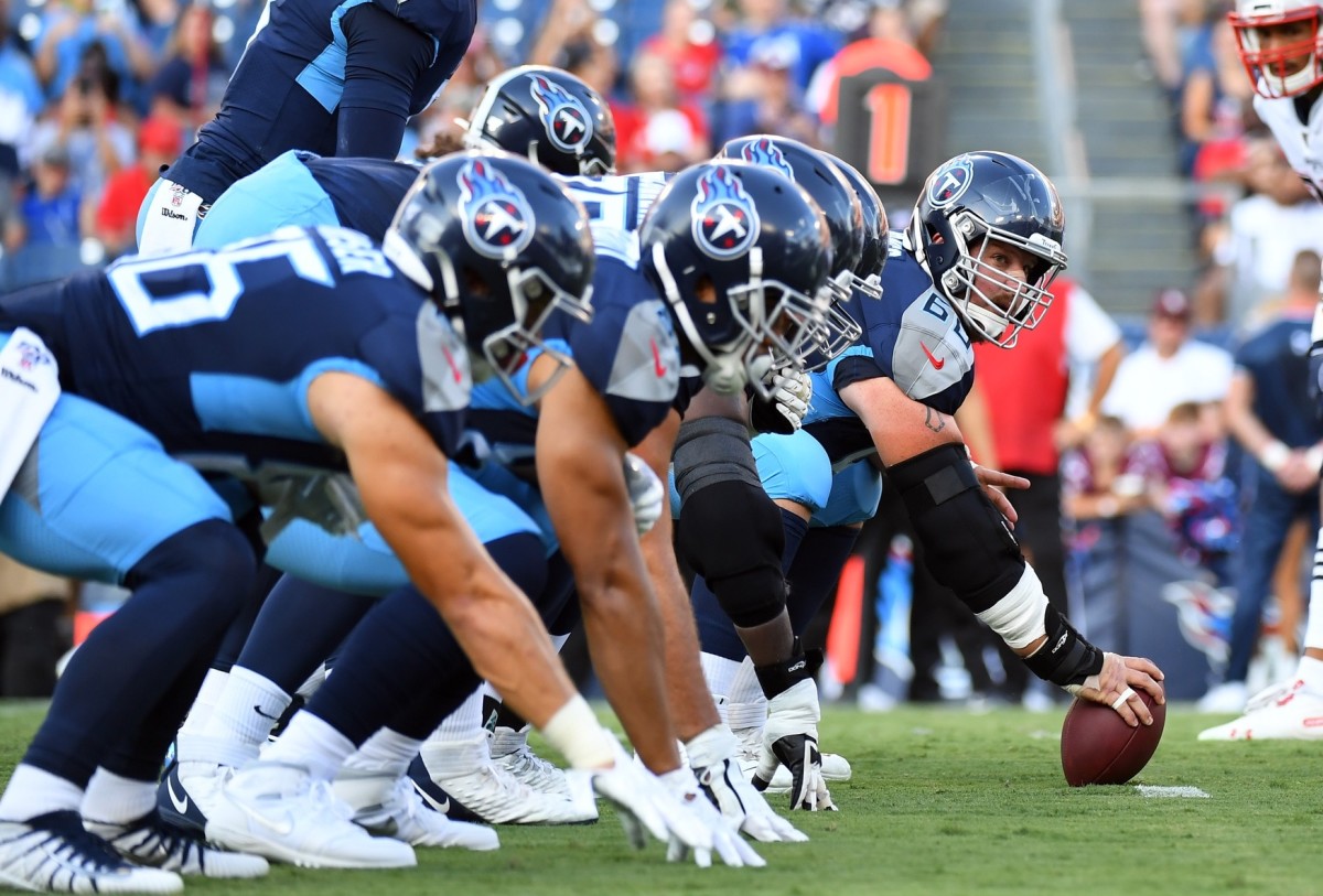 Tennessee Titans line up against the New England Patriots during the first half at Nissan Stadium.
