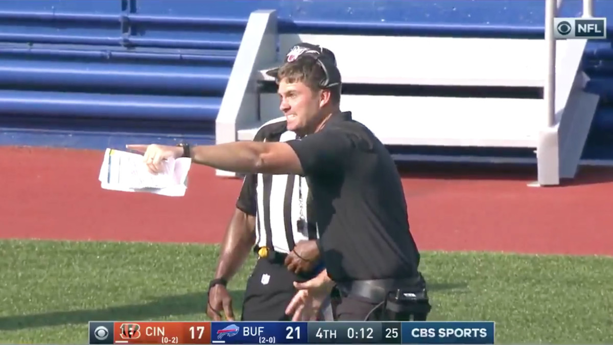 Zac Taylor: Bengals coach forgets rules during Bills loss (video)