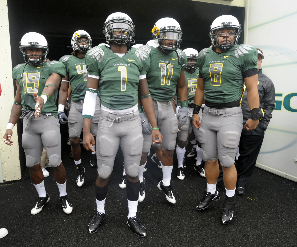 Ranking the Ducks Past Decade of Uniform Combinations Building a Brand