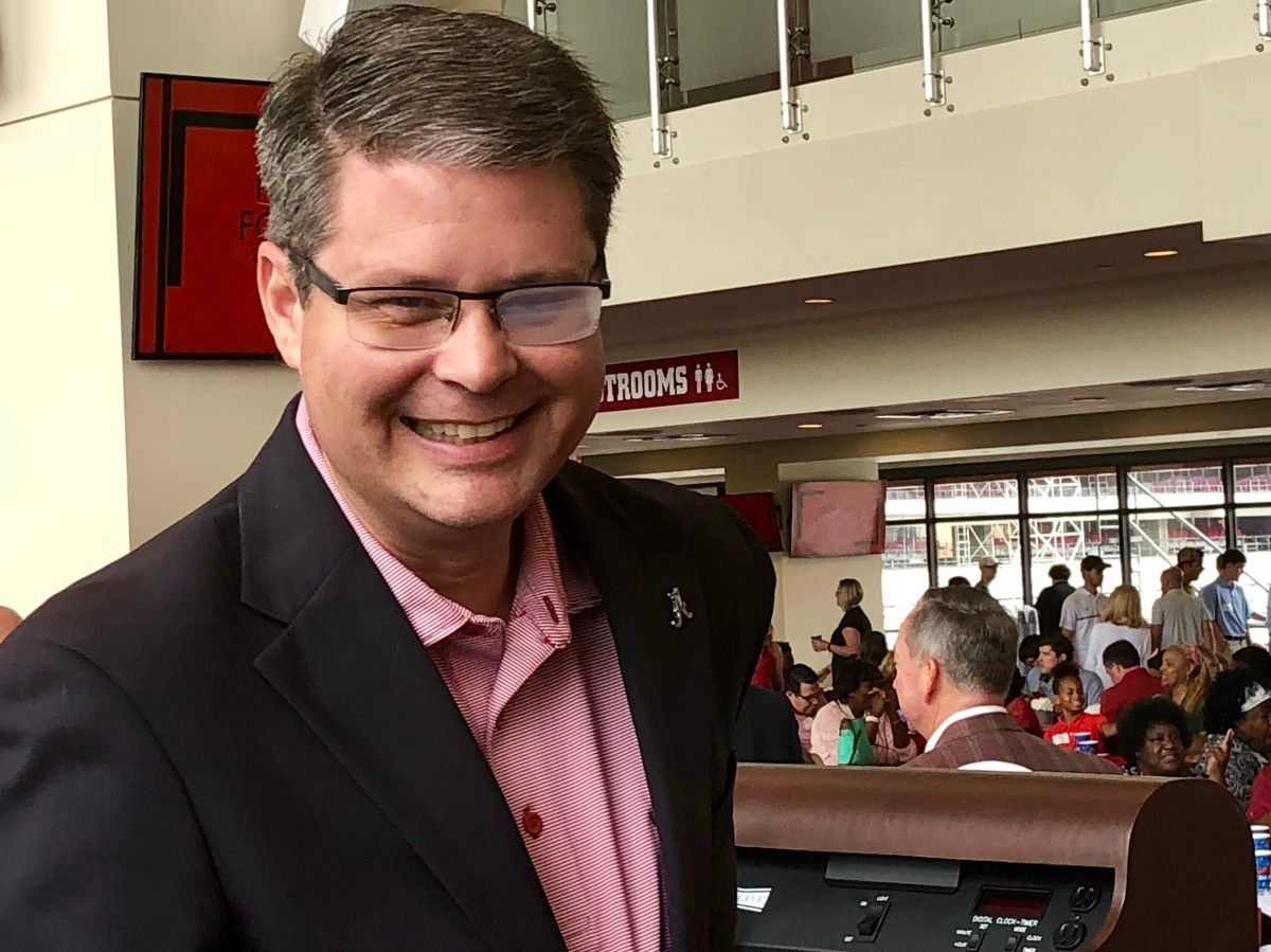 Chris Stewart Repaying a Debt Filling in for Eli Gold as Alabama Play-by-Play Man - Vimarsana News