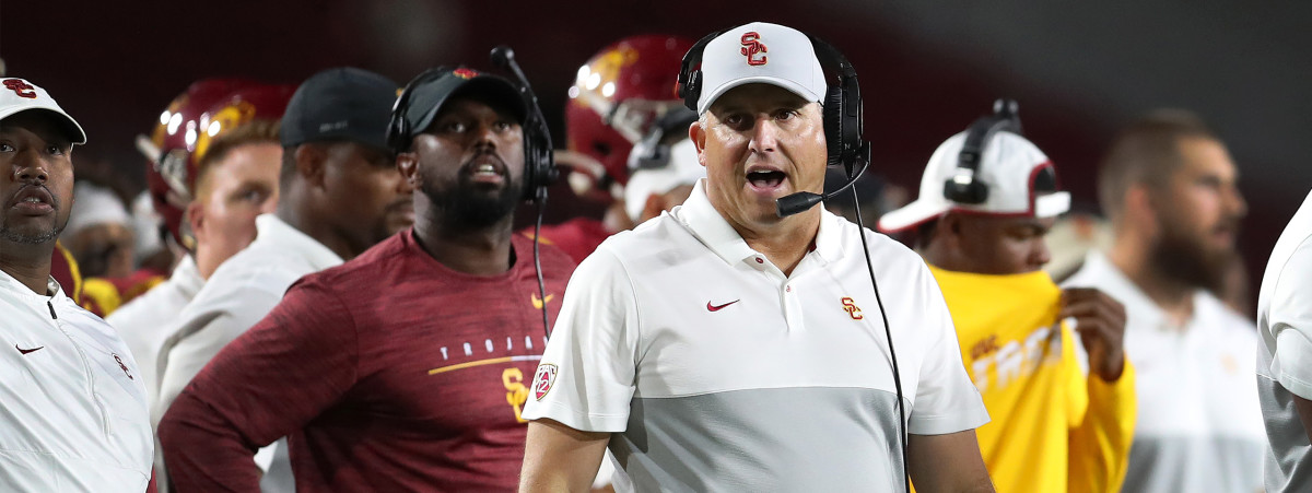 Clay Helton remains on the hot seat despite USC's hot start to 2019.