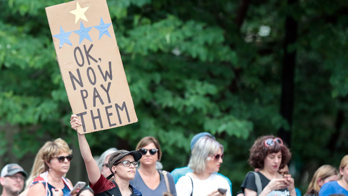 The USWNT fights for equal pay