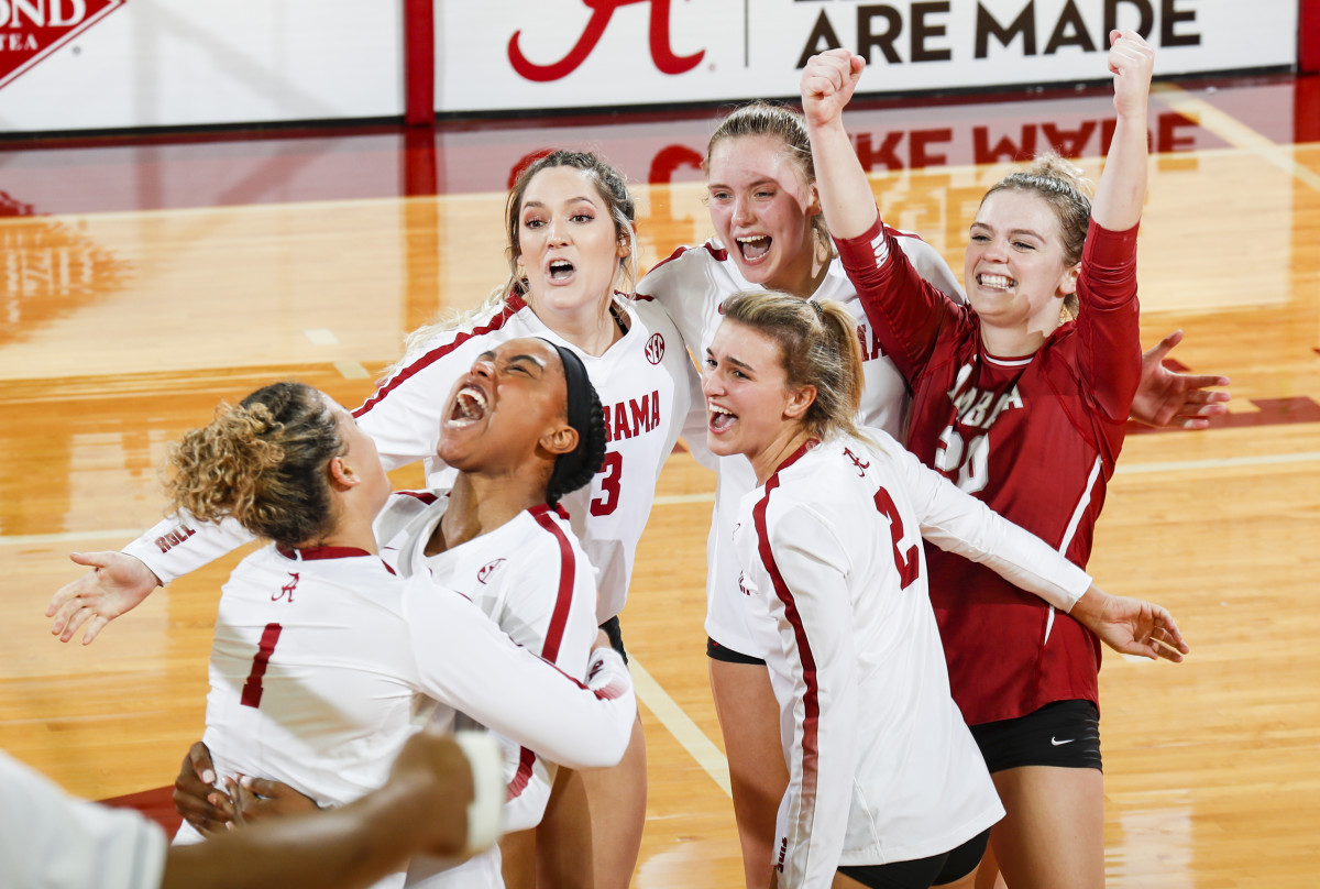 Alabama volleyball defeats Mississippi State, 3-1