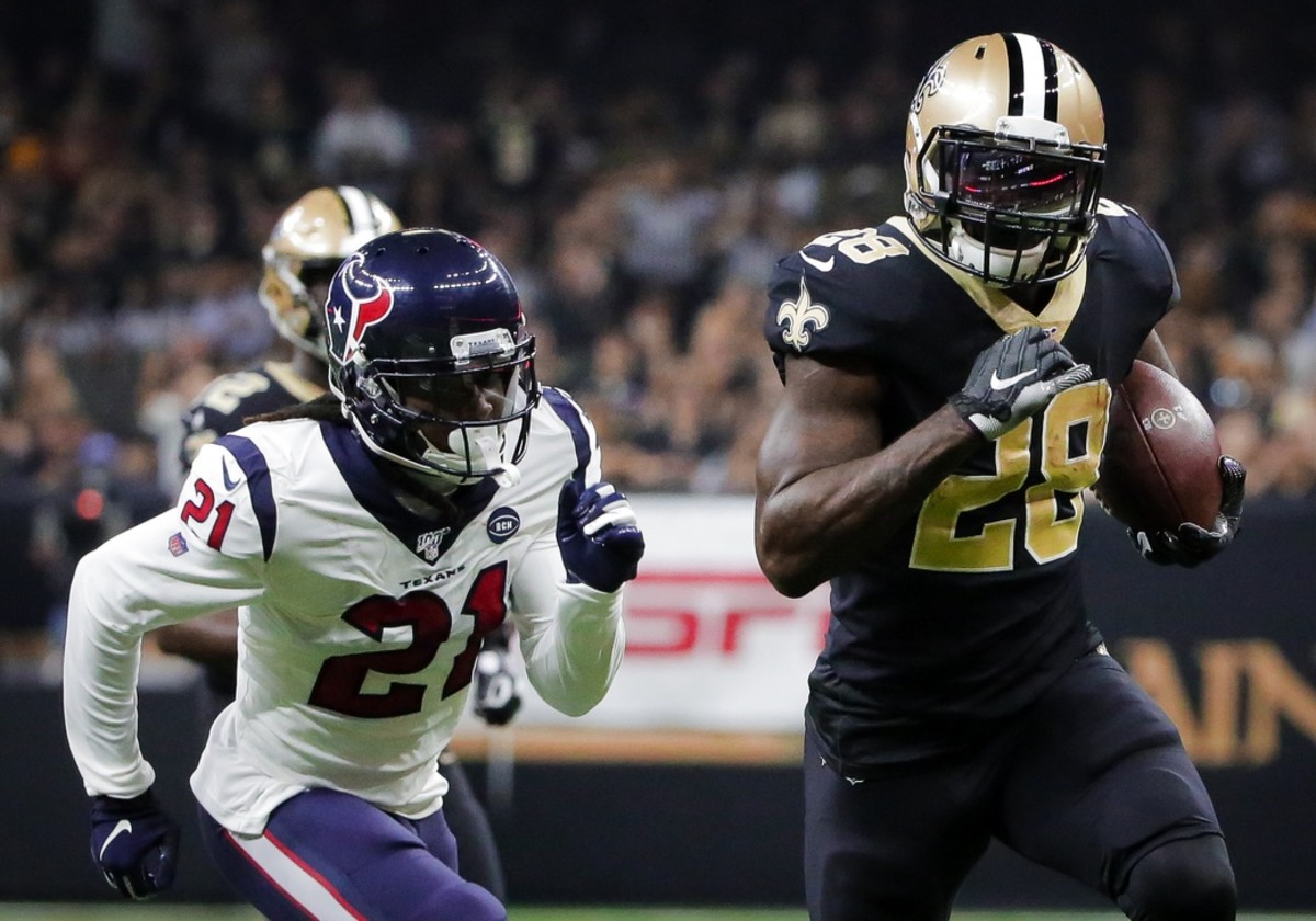 Sep 9, 2019; New Orleans, LA, USA; New Orleans Saints running back Latavius Murray (28) runs past Houston Texans cornerback Bradley Roby (21) to score a touchdown during the third quarter at the Mercedes-Benz Superdome. Mandatory Credit: Derick E. Hingle-USA TODAY Sports