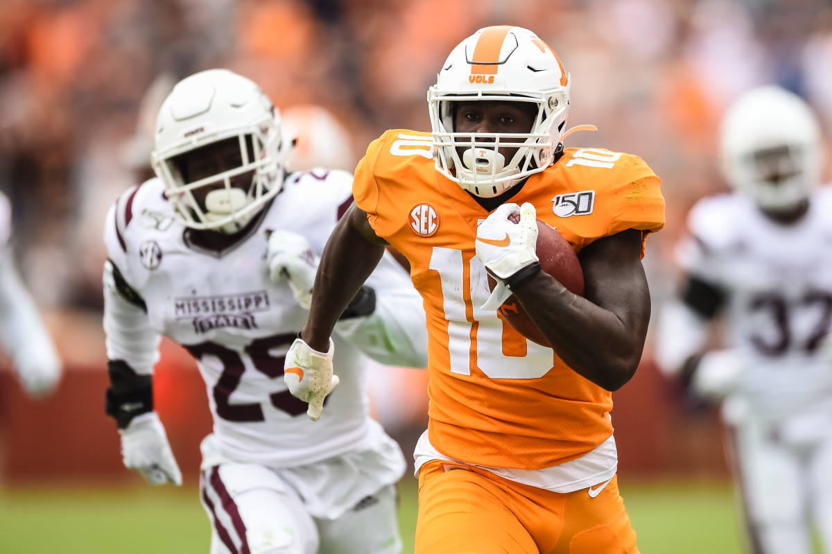 Oct 12, 2019; Knoxville, TN, USA; Tennessee Volunteers wide receiver Tyler Byrd (10) runs away from Mississippi State Bulldogs safety Somon Anderson (25) for a touchdown at Neyland Stadium. Mandatory Credit: Bryan Lynn-USA TODAY Sports