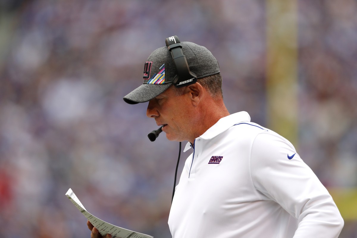 Oct 6, 2019; East Rutherford, NJ, USA; New York Giants head coach Pat Shurmur coaches during the first half against the Minnesota Vikings at MetLife Stadium.