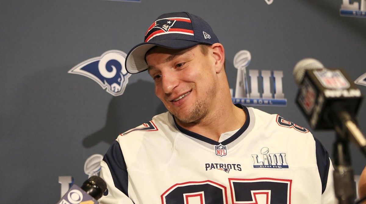 rob-gronkowski-staying-retired