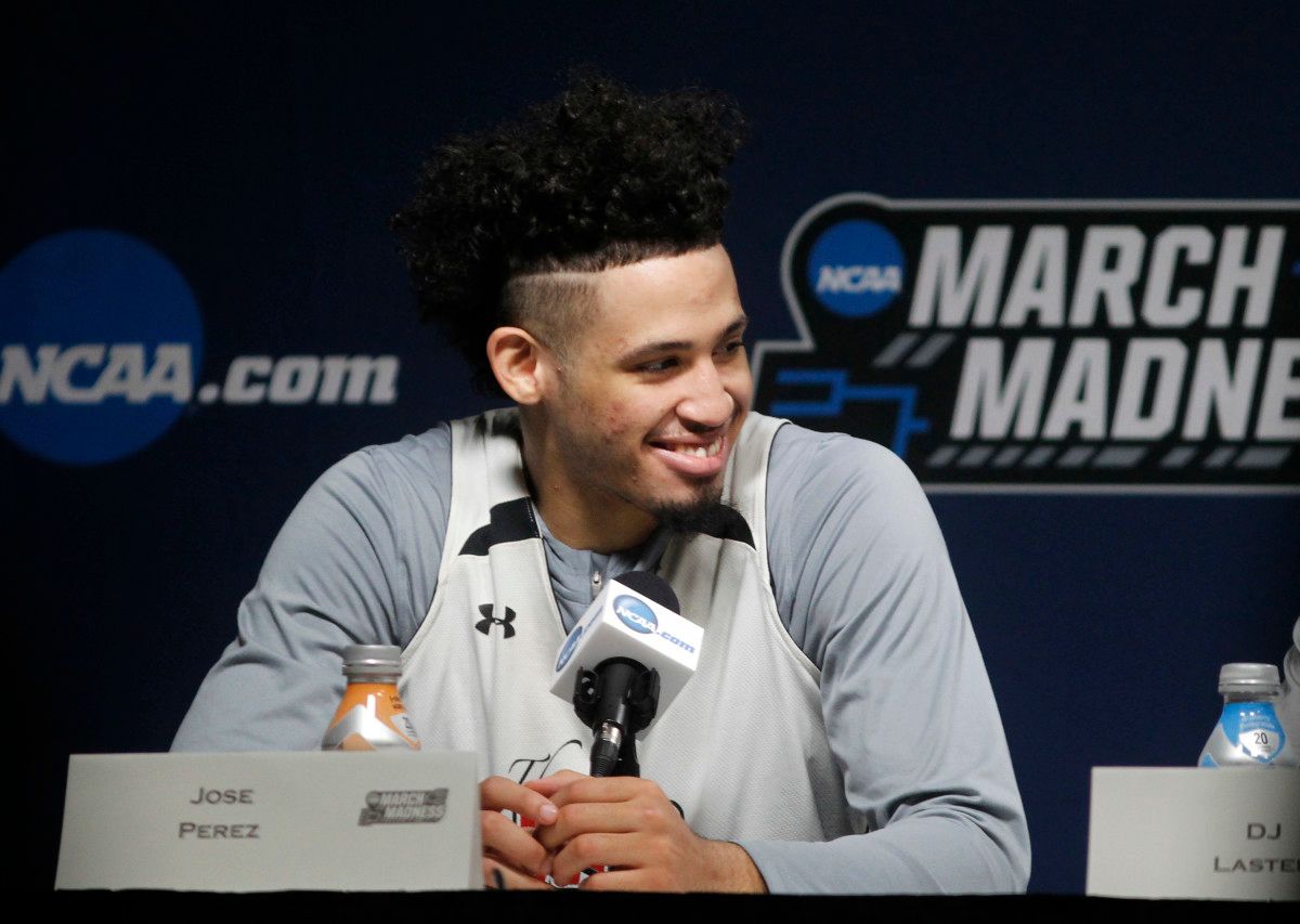 Jose Perez figures to be the Runnin' Bulldogs' leading scorer this season.