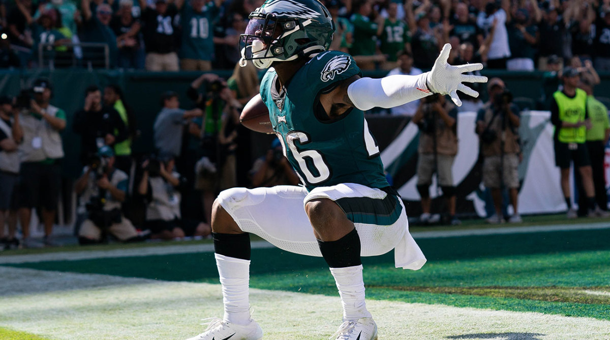 Miles Sanders celebrates TD at the Linc