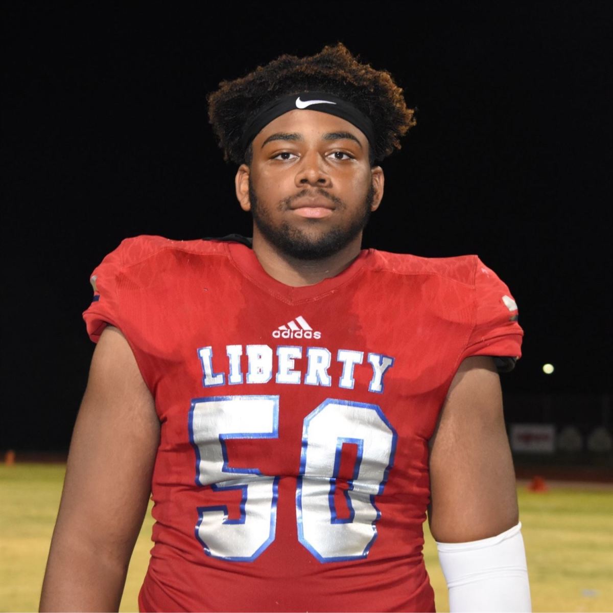 OL Brandon Yates officially signed with West Virginia Sports